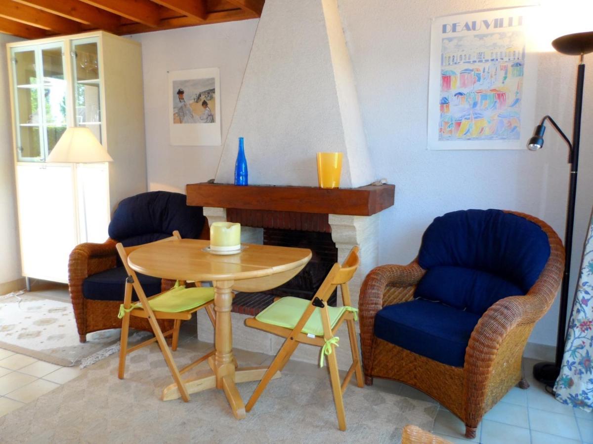 Charmant Cottage Normand Avec Jardin, Proche Hippodrome, Piscine Chauffee Et Tennis, Parking Prive - Fr-1-487-288 カブール エクステリア 写真